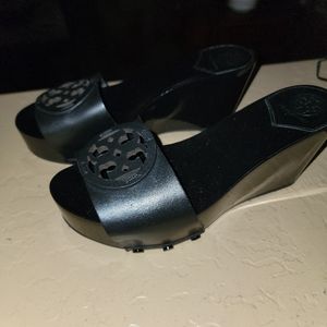 Tory burch slip on